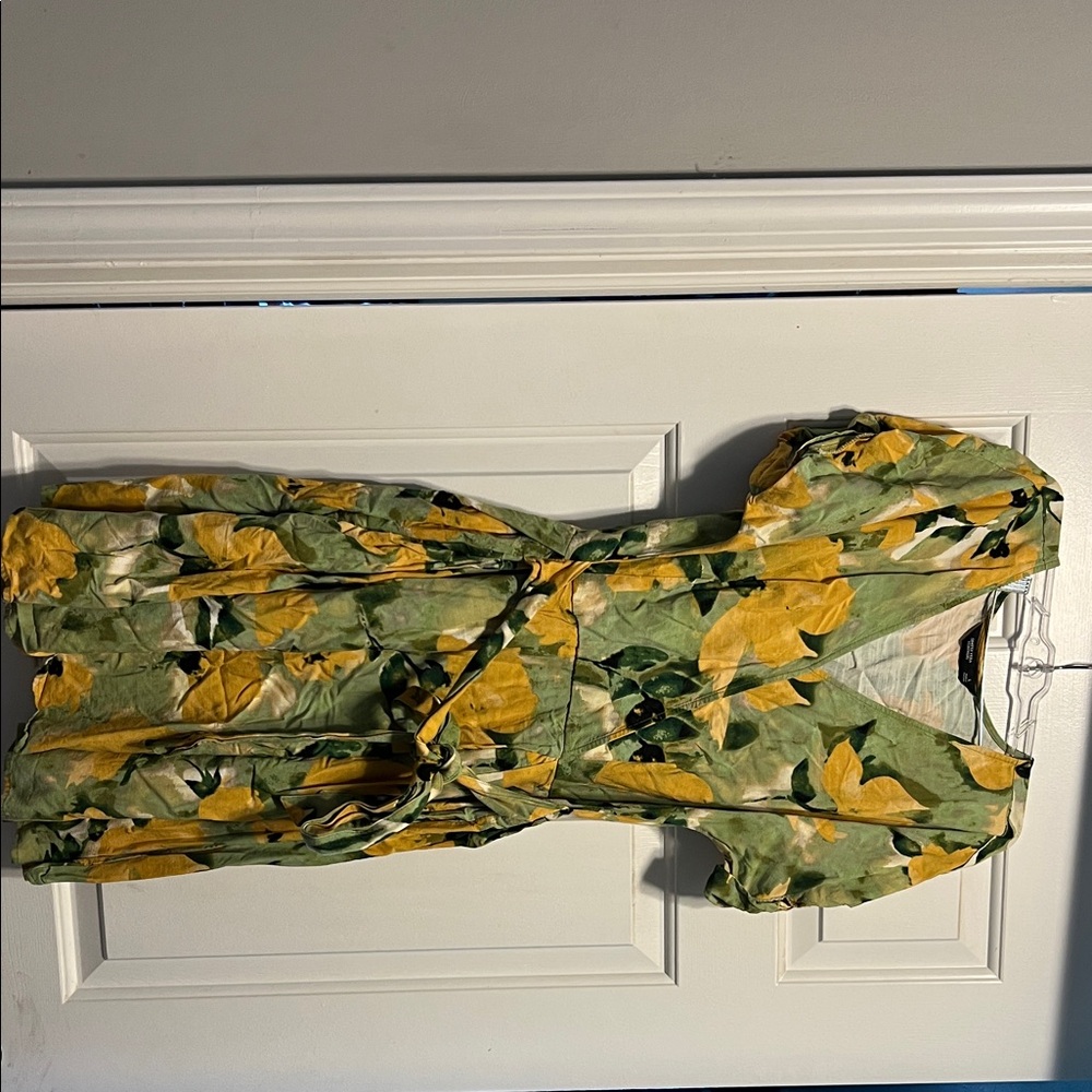 Simply Vera Vera Wang Pastel Floral Top in Yellow and Green